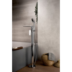 Colonne bain-douche par le sol SPIRIT